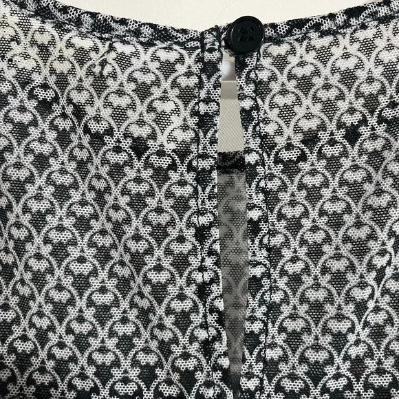 Max Studio women’s black and white blouse size large - Picture 7 of 10